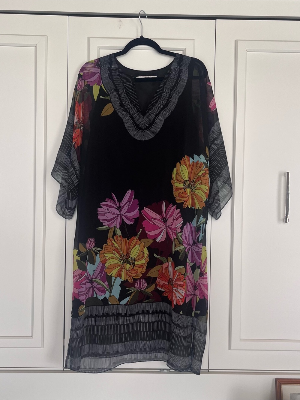 Trina Turk Floral V-Neck Women's Dress